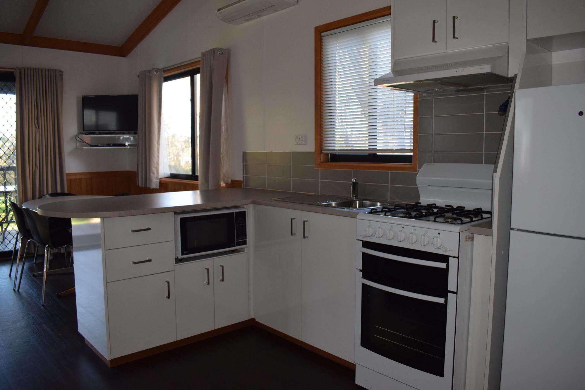 Cohuna Waterfront Holiday Park Exterior foto
